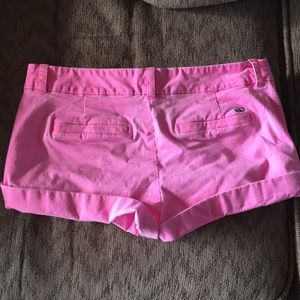 Vineyard vines womans pink shorts size 6